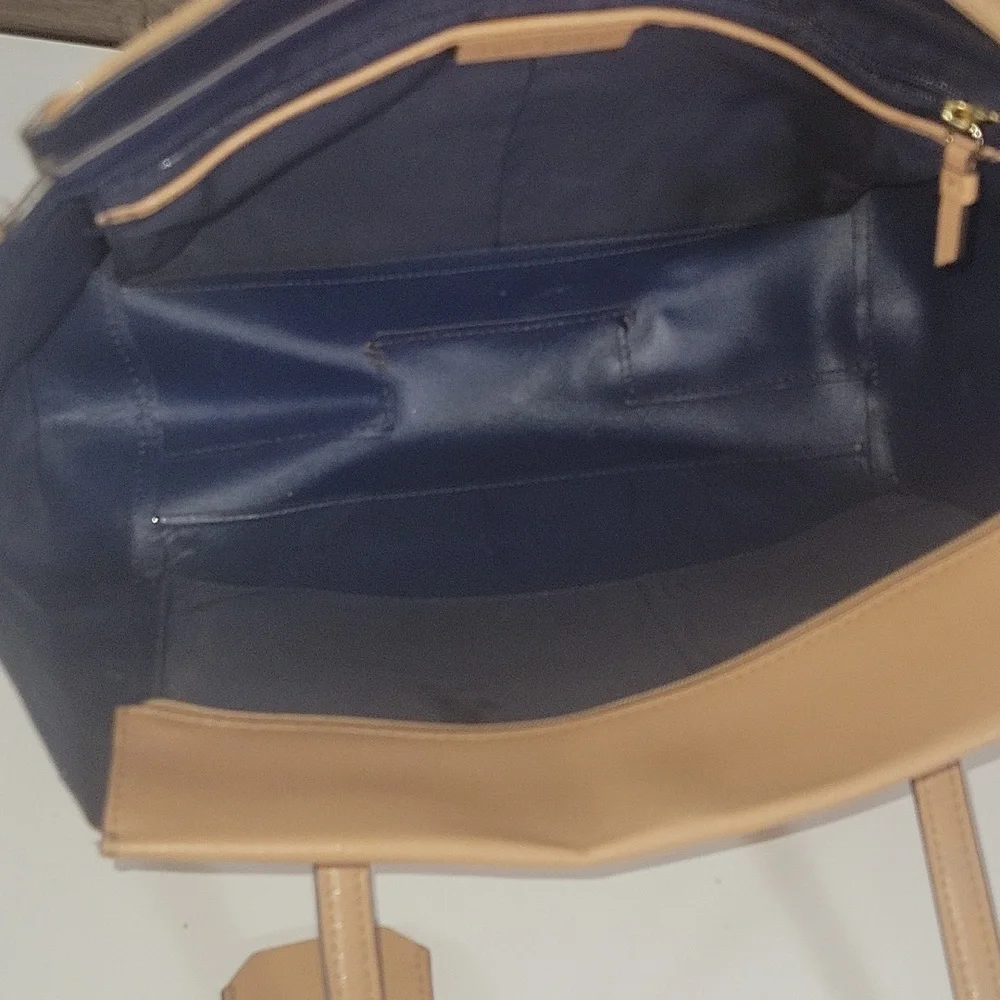 Tory Burch Tan Leather Tote Bag with Shoulder Straps
